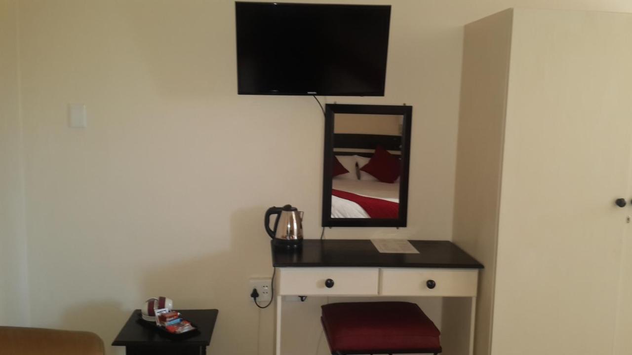 Victoria Hotel Bredasdorp Kamer foto
